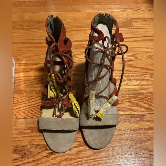 Marc Fisher Women's Rayz Heels - Picture 2 of 5